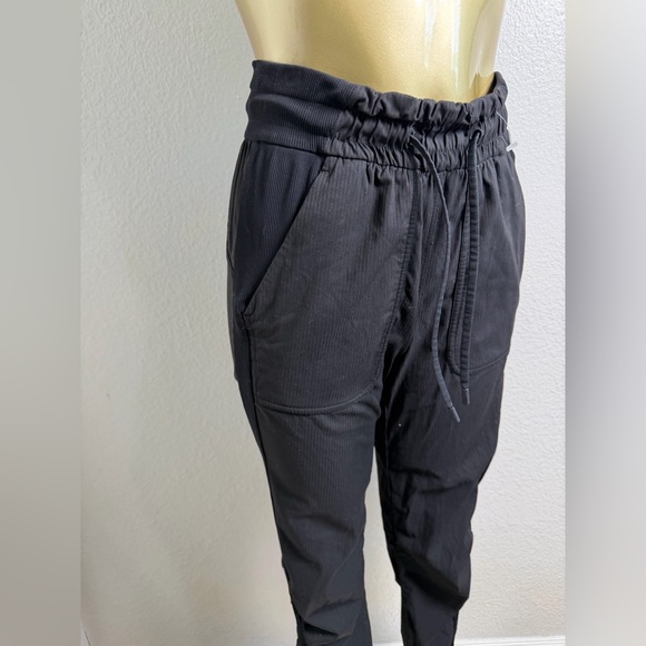 lululemon athletica Black Skinny Pants 2 - Picture 5 of 6